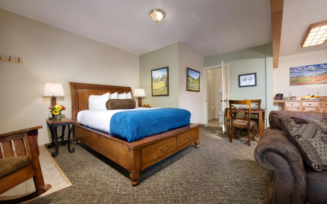 The Rockwell Inn (formerly the Lexington at Jackson Hole Hotel & Suites)