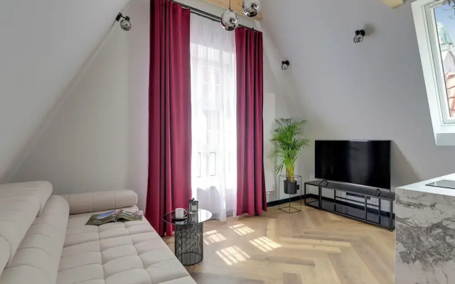 Old Town Chlebnicka Attic by Downtown Apartments