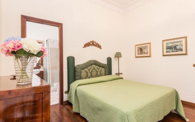 RSH Spanish Steps Luxury Apartment