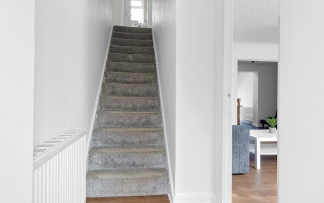 Heathrow Living St Annes Svcs Hse 5 BDRM