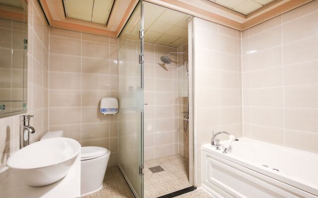 Themepark Tourist Hotel
