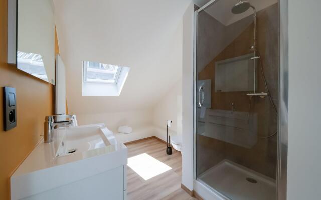 Comfort Near Historic Huy