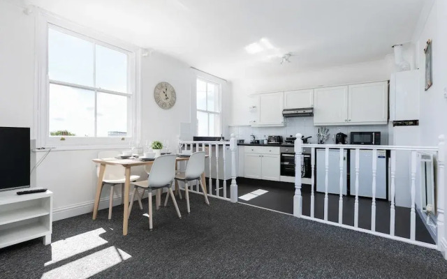 Clifton Place with Outside Terrace - Guest Homes