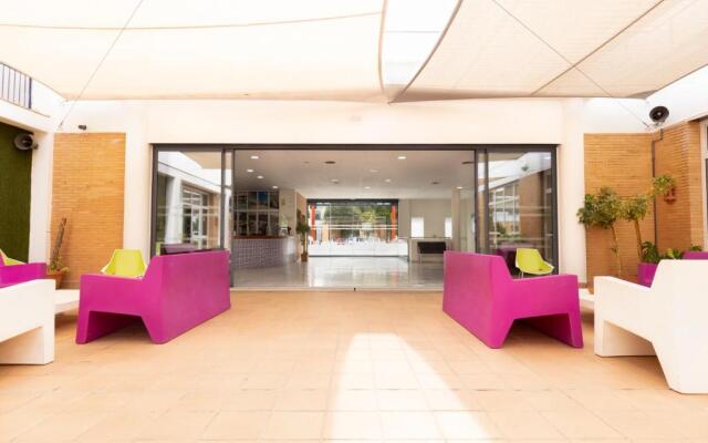 Albergue Inturjoven Sevilla - Hostel