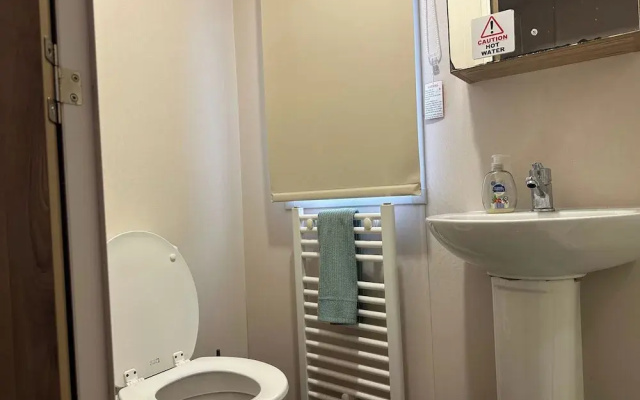 Felixstowe Chimo Caravan 8 Sleeps 5 min to Beach