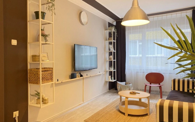 Charming Flat Near Osmanbey Metro Station