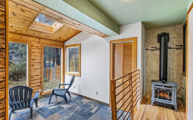 Pawnee Flagstaff 3 Bedroom Home by RedAwning