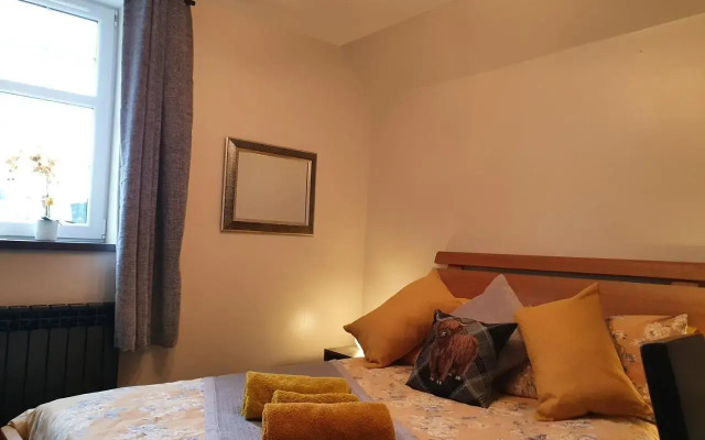 The Cot House Inn