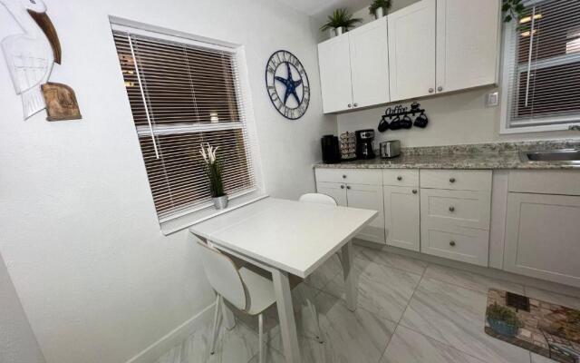 Flamingo Studio - 5 min to Beach