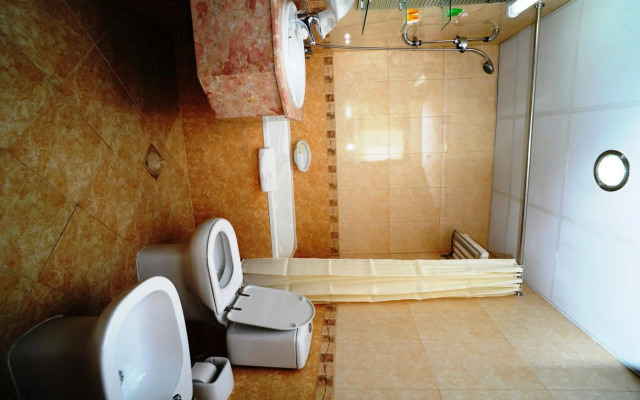 Al Jazeera Royal Hotel