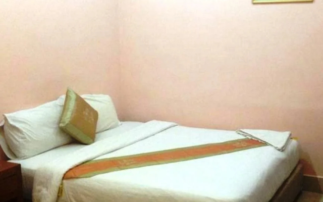 Pho de Paris Wat Koh Guesthouse