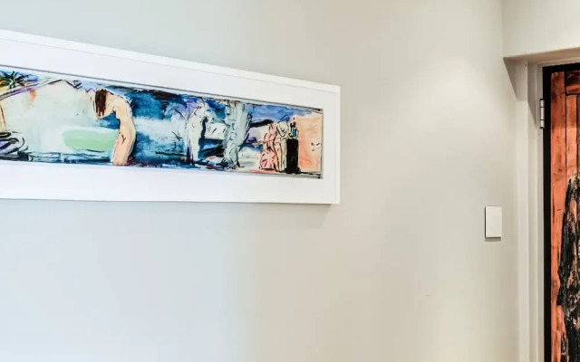 Picturesque Seaside Haven Aretzi