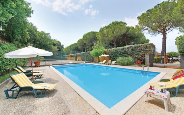 Stunning Home in San Feliciano Sul T.pg With 3 Bedrooms, Wifi and Outdoor Swimming Pool