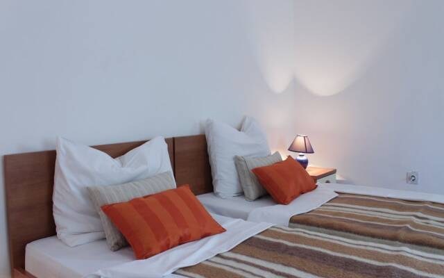 Apartments Neven