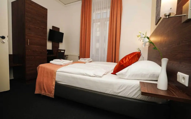 Hotel Little Paris