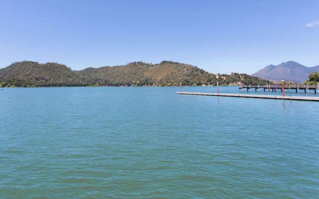 Travelodge by Wyndham Clearlake