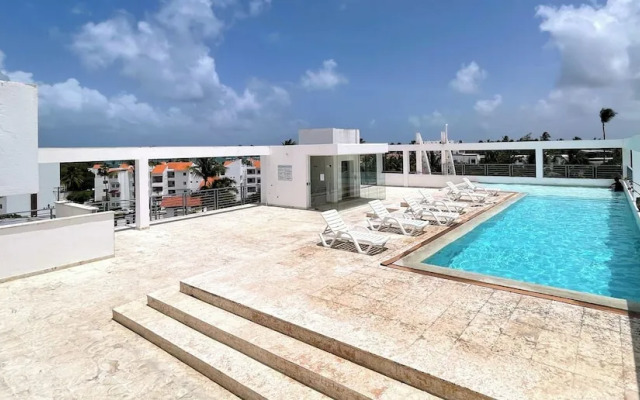 Studio Apart Hotel Rooftop Pool Beach