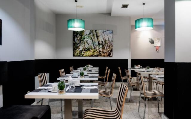 Ikonik Plaza Mercado