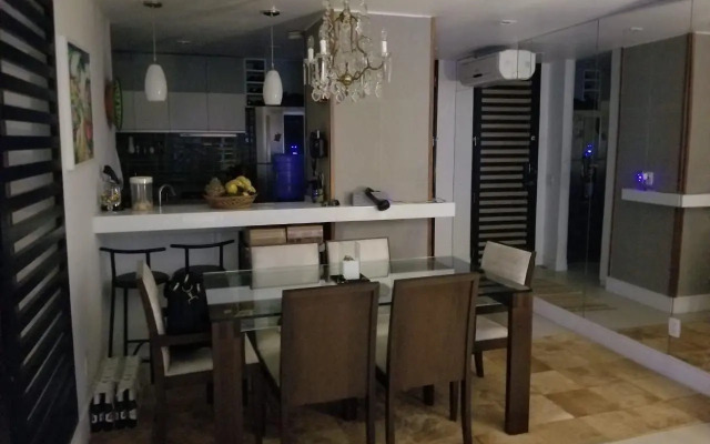 Top floor with balcony in Copacabana