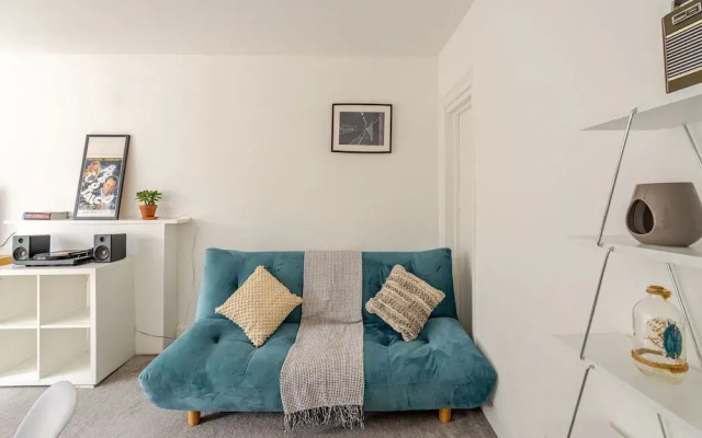 London Oasis Retreat - 2 Bedroom Apartment