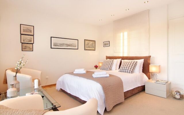 Stylish studio loft with Superb balcony
