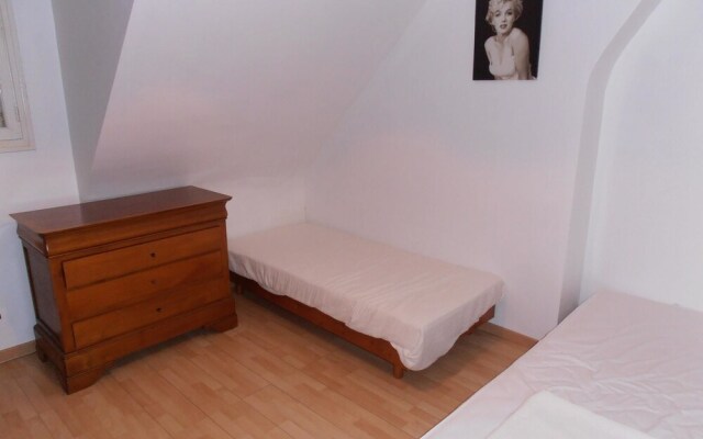 House With 4 Bedrooms in Damgan, With Enclosed Garden - 200 m From the