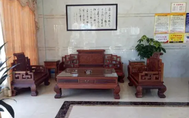 Dongxing Xinchang Hotel