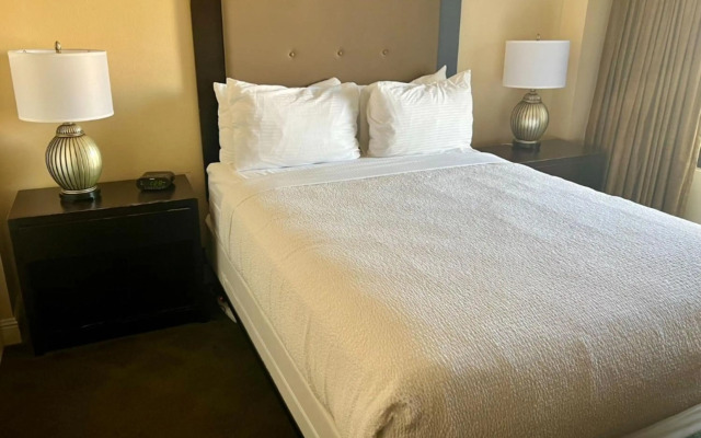 Jockey Resort Suites Center Strip