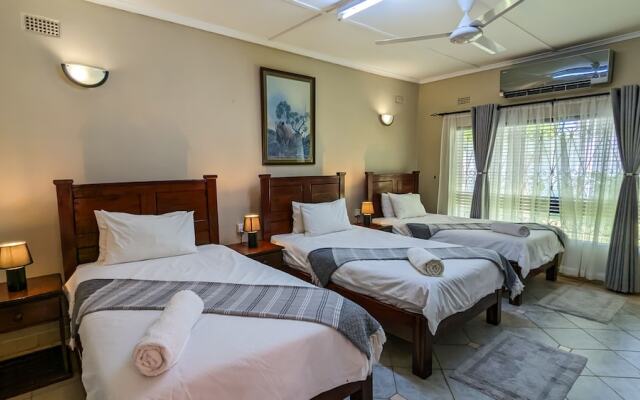 "room in Lodge - Zambezi Family Lodge - Rhino Room"