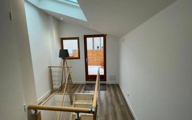 Coworking House - Quiet With Rooftop