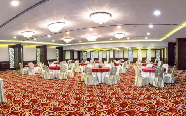 The Grand Magrath Hotel