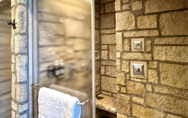 The Oread Lawrence, Tapestry Collection by Hilton