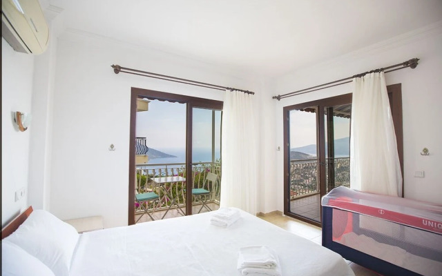 Villa Asma by Akdenizvillam