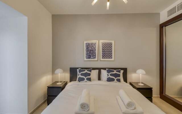 Spacious & Comfy Apt in Dubai Marina