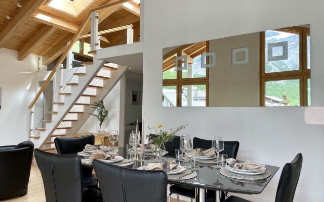 Impeccable 3-bed Duplex Penthouse in Saas-fee