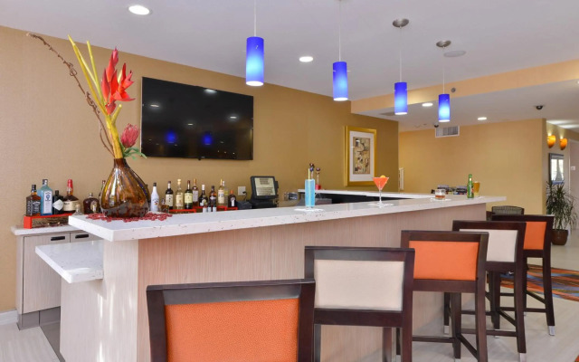 Best Western Plus Fresno Airport Hotel