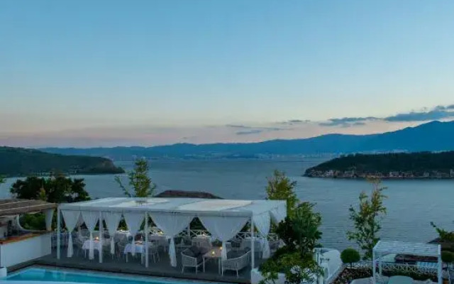 Dali songyun cliff mid Mountain Resort