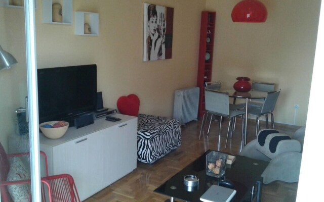 Colorful apartment in Athens!