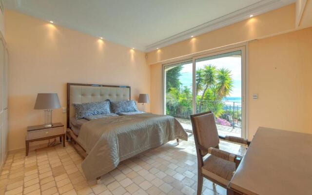 Villa Pertuades Villa with amazing sea view and swimming pool