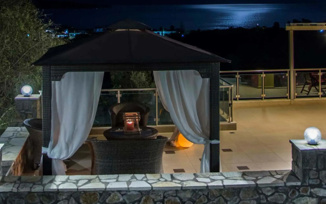 Luxurious Villa Kastro