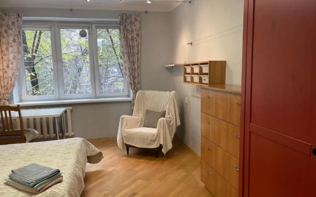 Lovely 3 bedroom apartment with free parking