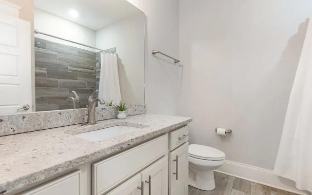 Belwood Manor-across From Parthenon-5 Min Broadway