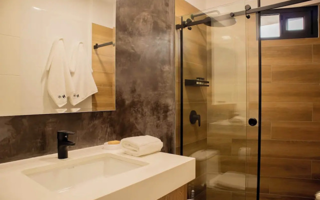 w Enchanting 1BR w Balcony in San Isidro