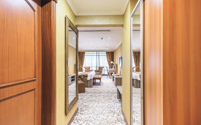 Sapphire Plaza Hotel