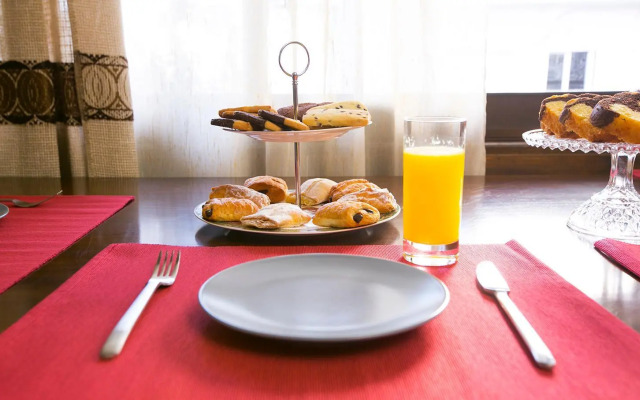 Spacious Apartment Next To Metro - Marousi