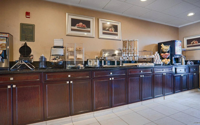 Best Western Rocky Mountain House Inn & Suites