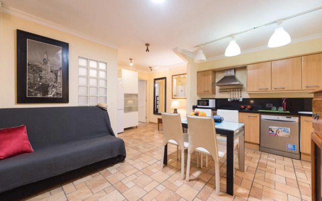 MCD Carlos Family House