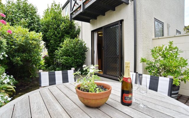 Salisbury St Villa 1