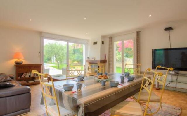 Holiday Home l'Oursinade