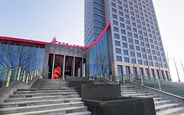 Cineaste Garden Hotel